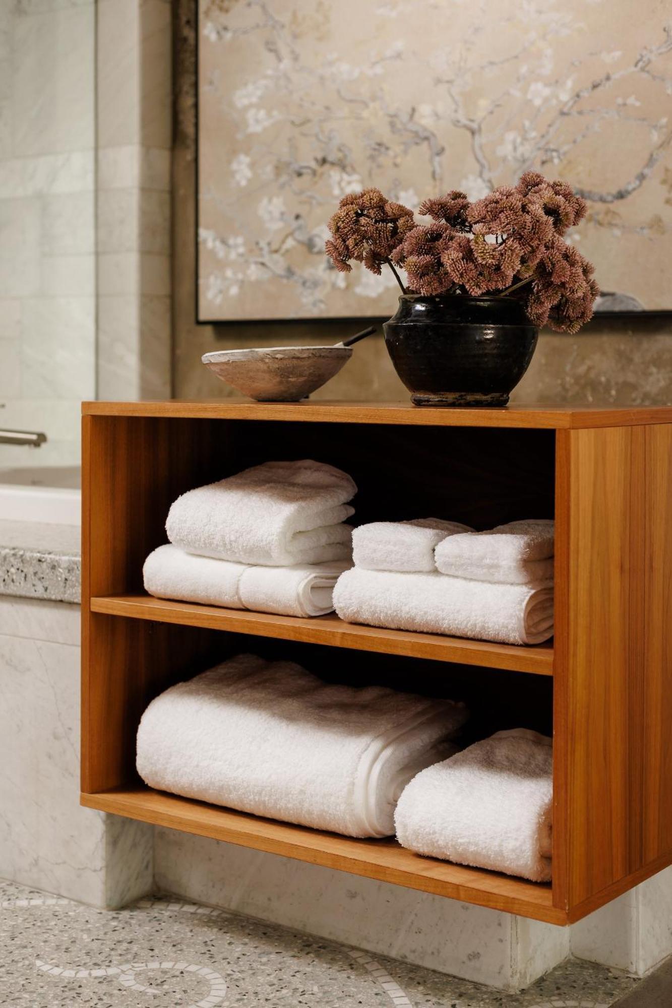 Kat Florence Hotels Elora Dış mekan fotoğraf